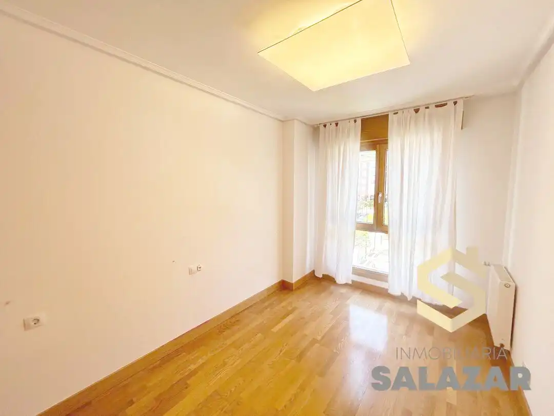 Bedroom of Flat for rent in Etxebarri  with Heating