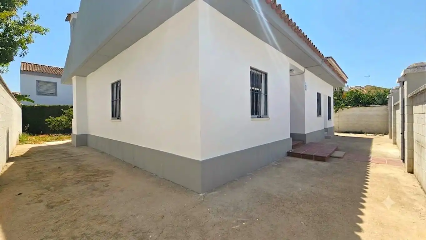 Vista exterior de Casa o xalet en venda en Espartinas Pueblo