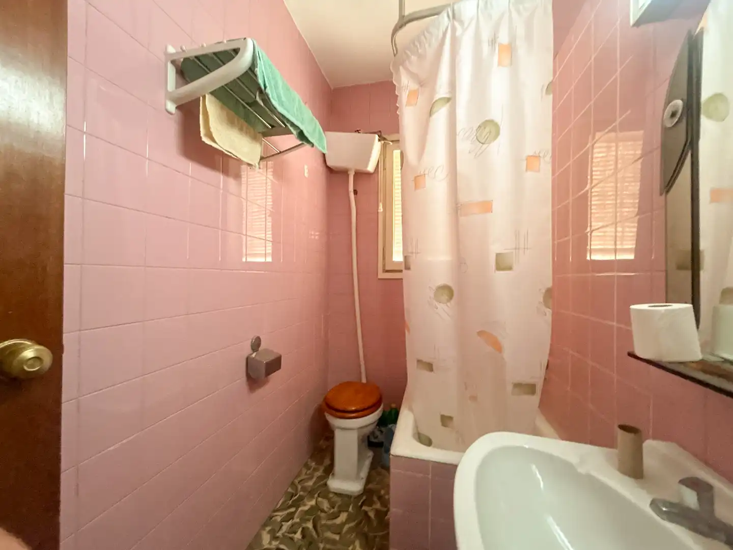 Baño de Piso en venta en Castellón de la Plana / Castelló de la Plana con Balcón