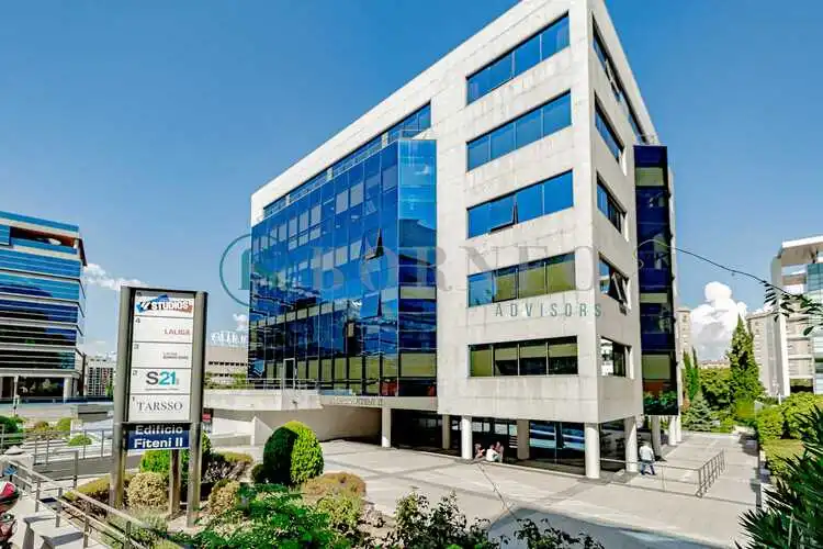 Außenansicht von Büro zur Miete in Madrid
