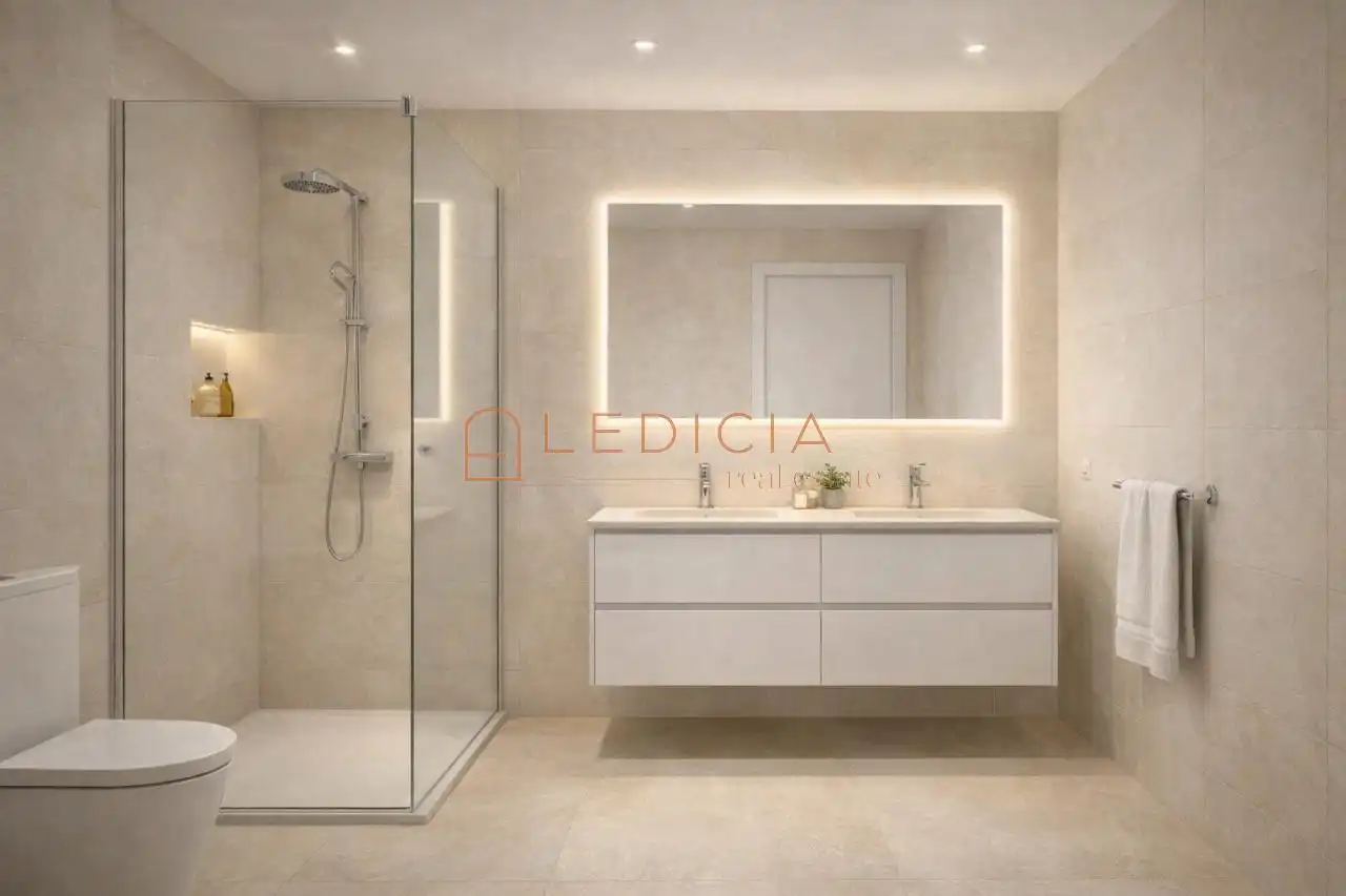 Badezimmer von Gebäude zum Verkauf in Vigo 