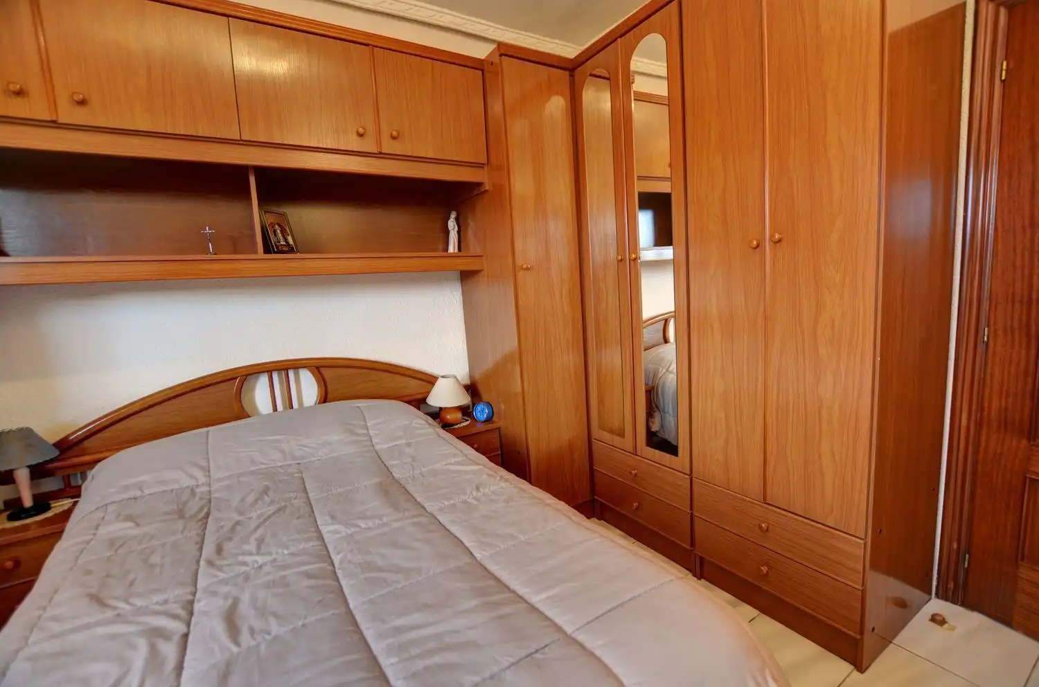 Habitación de Piso en venta en Avilés con Calefacción, Trastero y Piscina
