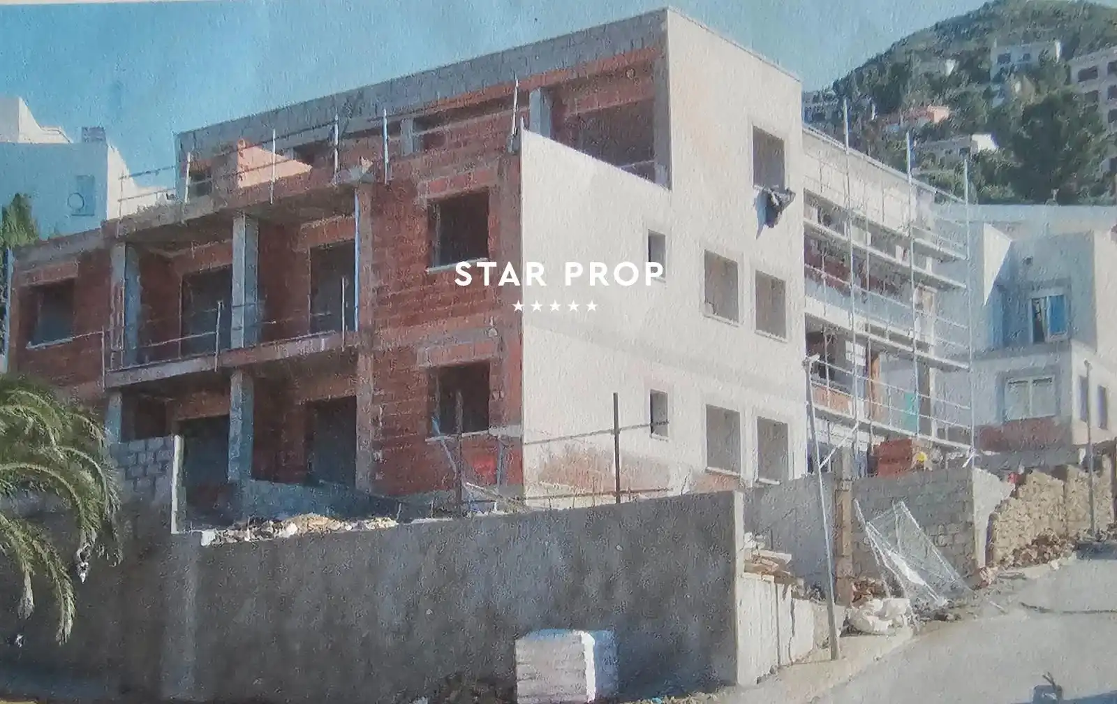 Vista exterior de Piso en venta en Llançà con Aire acondicionado, Calefacción y Terraza