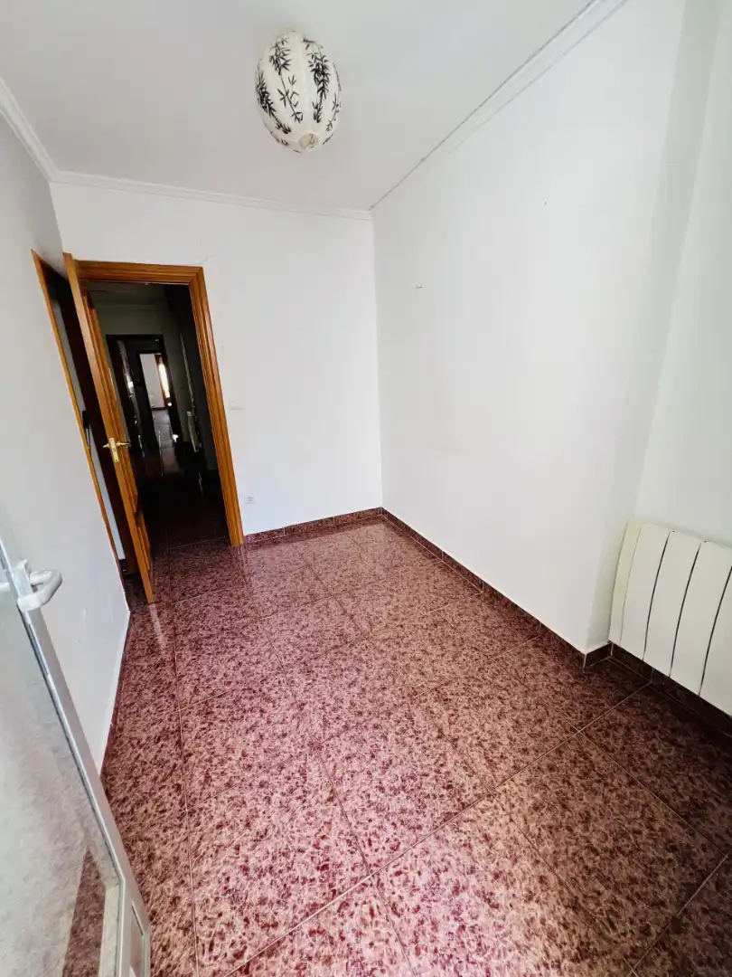 Flat for sale in Zaragoza  with Heating, Oven and Washing machine
