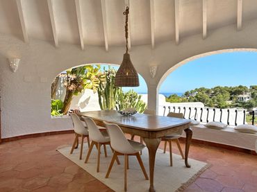 Detached house with pool for sale in Cala Advocat - Baladrar