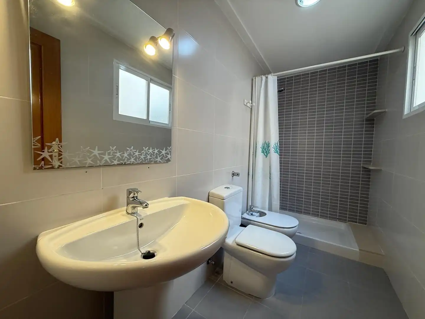 Bathroom of Flat for rent in Elche / Elx  with Furnished