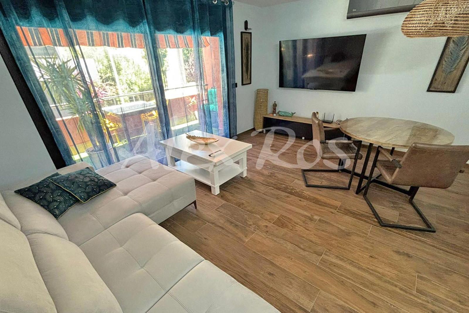 Living room of Flat for sale in Begur  with Air Conditioner and Storage room