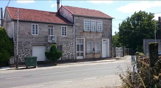 Casa-chalet en Venta en OU-0503 en Vilamarín