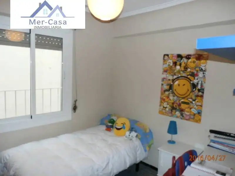 Bedroom of Flat for sale in Elche / Elx  with Furnished