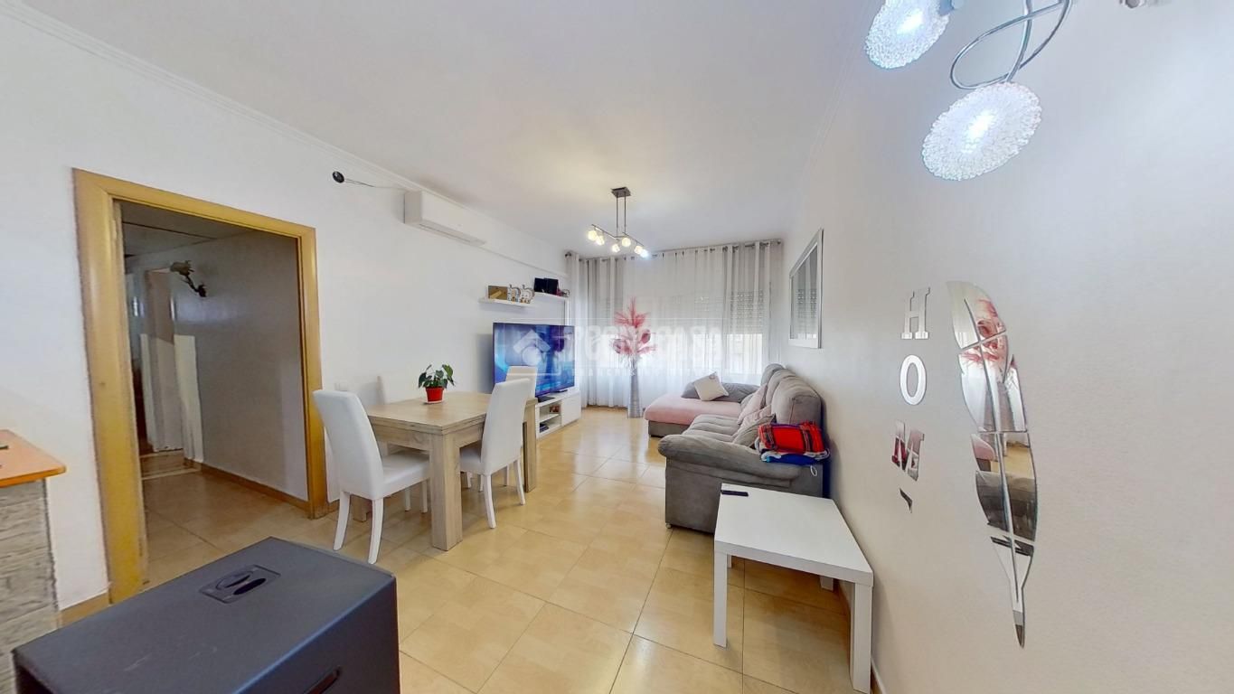 Living room of Flat for sale in Sabadell  with Alarm