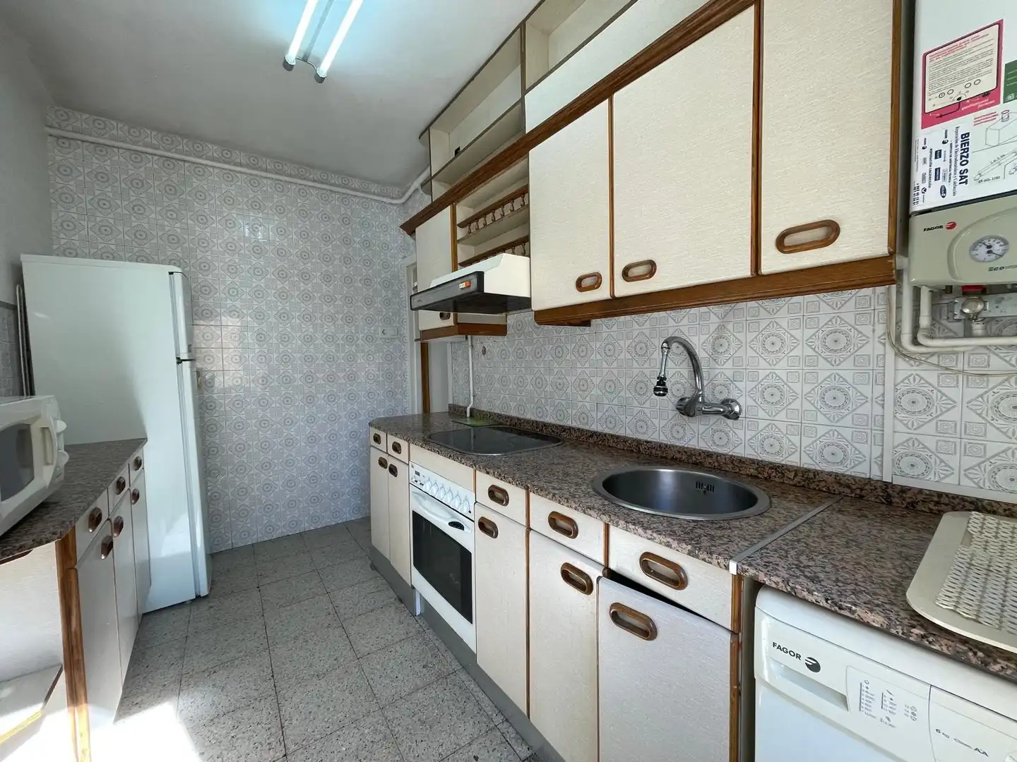 Kitchen of Flat for sale in Zona Alta