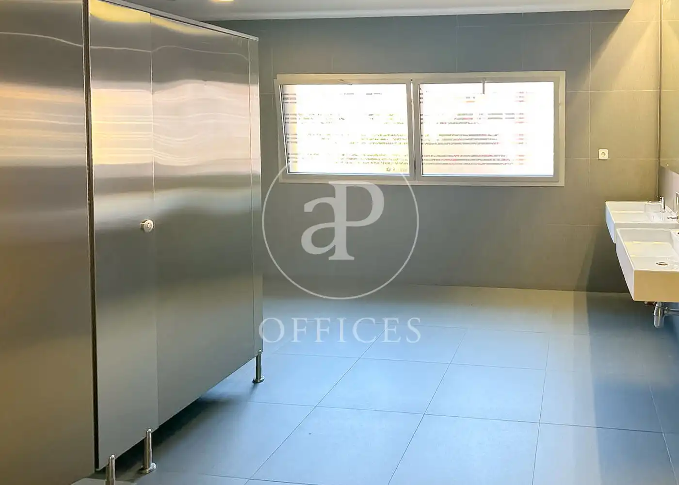 Office for rent in Madrid  with Air Conditioner and Heating