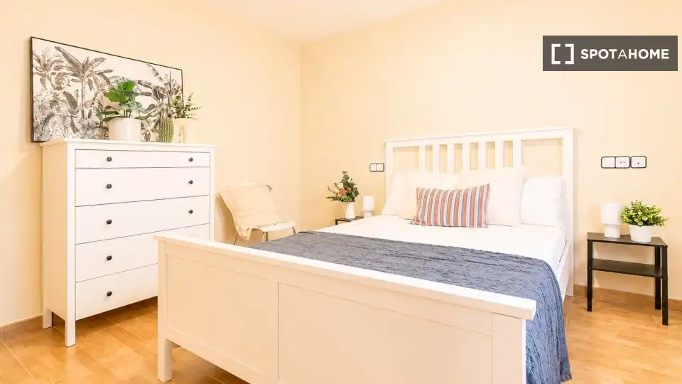 Schlafzimmer von Wohnung zur Miete in L'Hospitalet de Llobregat mit Klimaanlage, Heizung und Möbliert