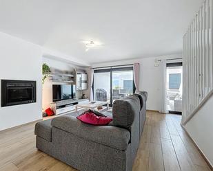 Sala d'estar de Casa o xalet en venda en L'Alfàs del Pi amb Aire condicionat, Calefacció i Jardí privat