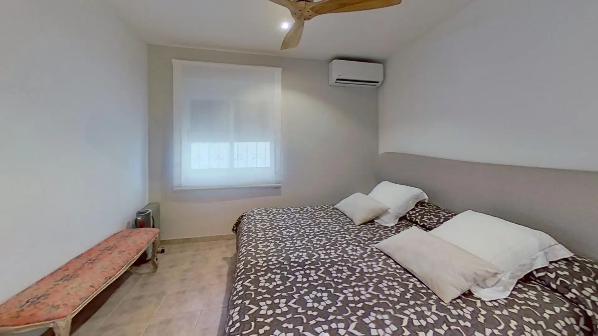 Dormitori de Casa o xalet en venda en Vinaròs amb Aire condicionat, Calefacció i Jardí privat
