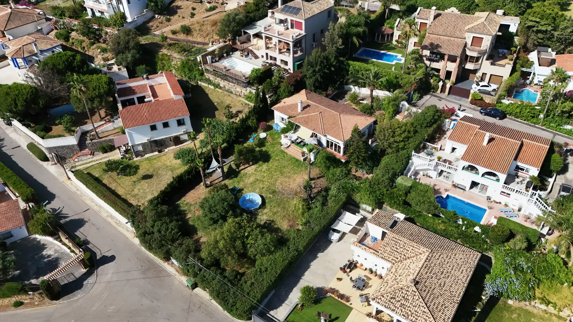 Vista exterior de Casa o chalet en venta en Estepona con Calefacción, Jardín privado y Terraza