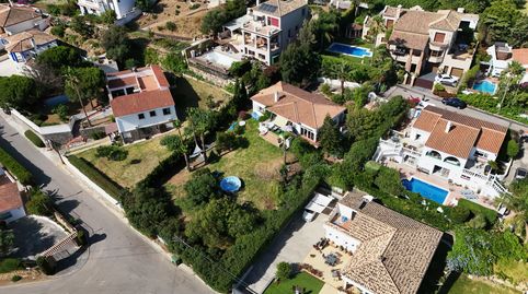Elegancia mediterránea Proyceto de obra nueva en enclave privilegiado en la zona de Estepona Oeste  LLAVE EN  MANO