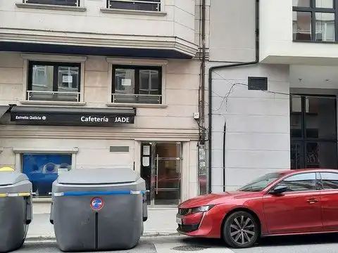 Vista exterior de Local de lloguer en Lugo amb Parquet