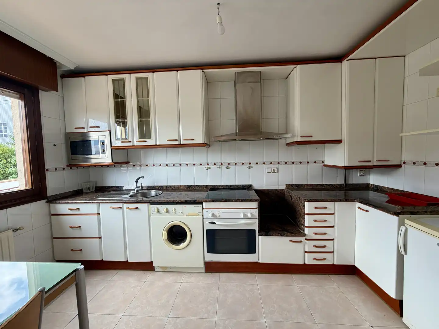 Küche von Einfamilien-Reihenhaus zum Verkauf in Camargo mit Heizung, Privatgarten und Terrasse