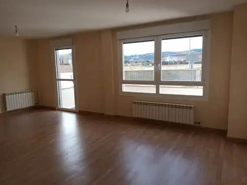 Sala d'estar de Casa adosada en venda en Entrena, La Rioja