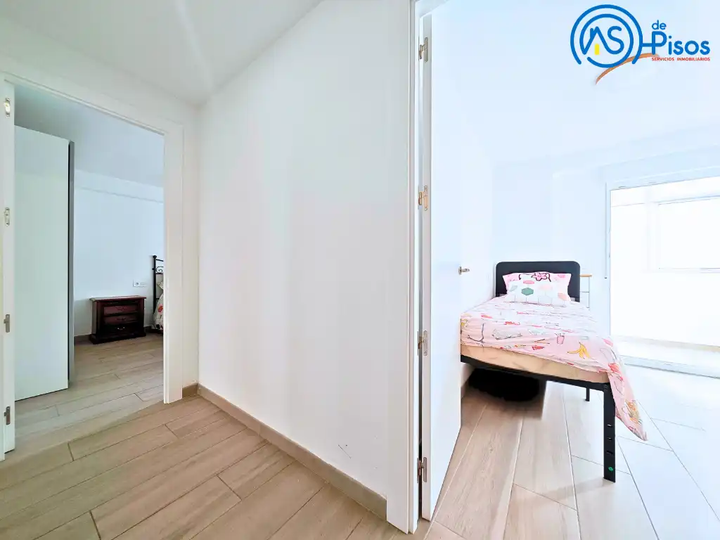 Bedroom of Flat for rent in Zaragoza  with Air Conditioner, Heating and Parquet flooring