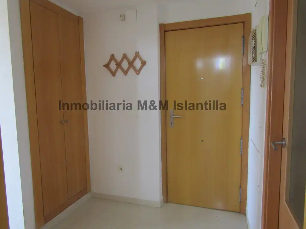Piso en venta en Isla Cristina con Terraza, Horno y Lavadora