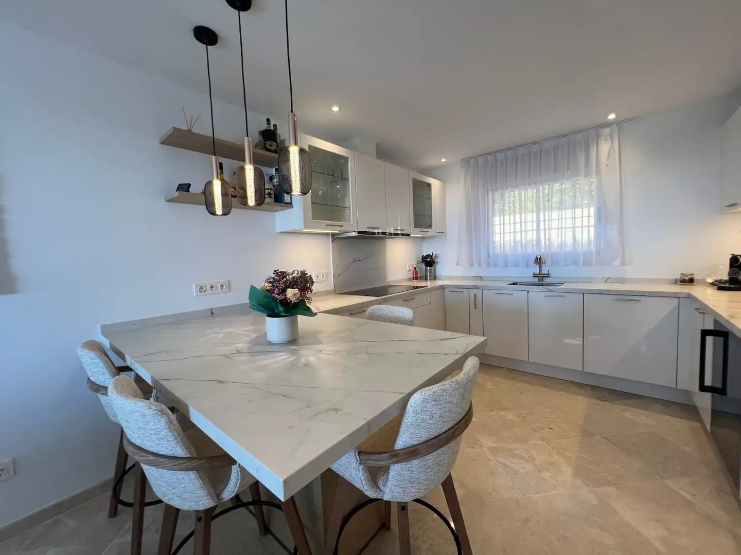Cocina de Casa adosada en venta en Ojén con Aire acondicionado, Amueblado y Horno