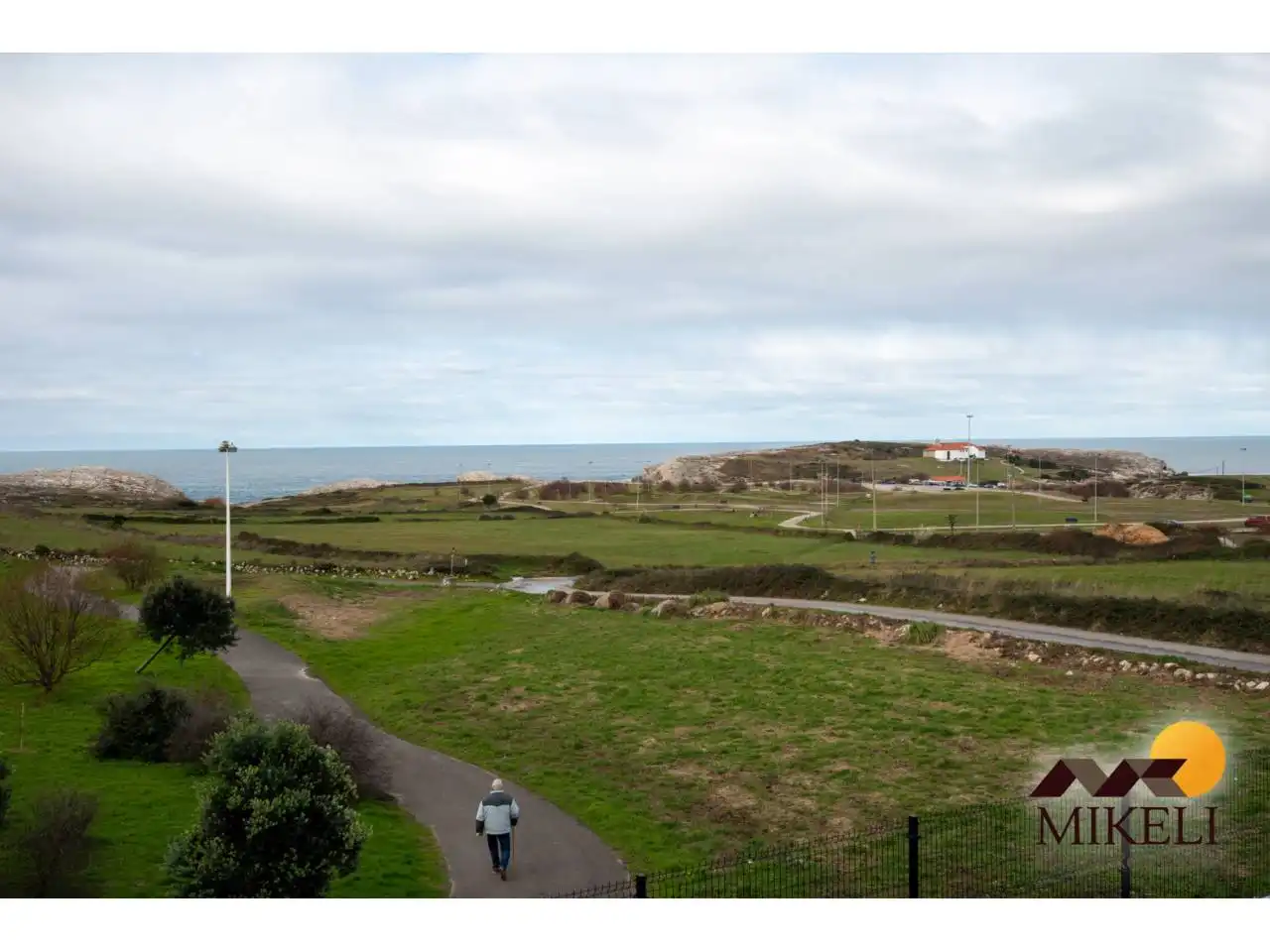 Vista exterior de Piso de alquiler en Santa Cruz de Bezana con Calefacción, Terraza y Trastero