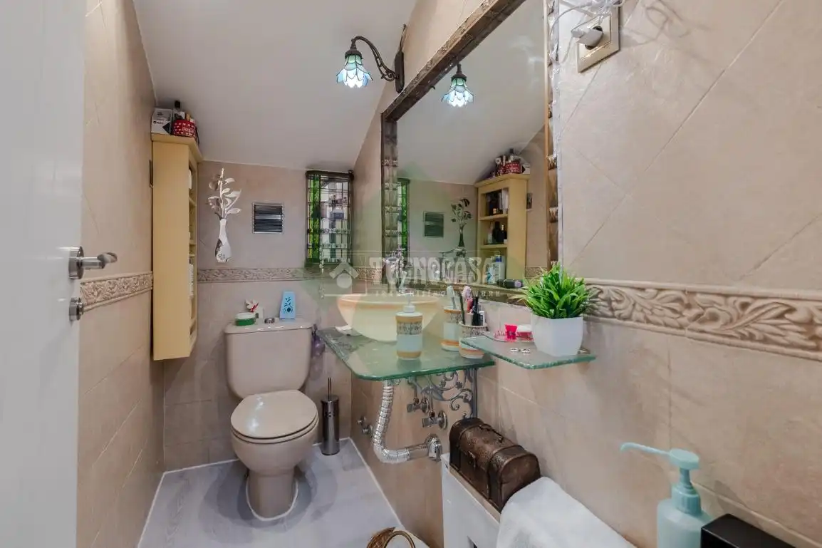 Bathroom of Detached homes for sale in Griñón  with Air Conditioner, Heating and Parquet flooring
