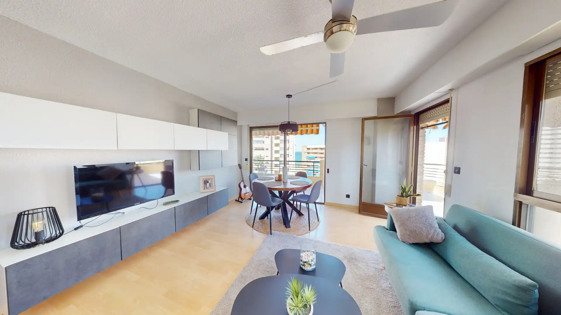 Living room of Flat for sale in Alicante / Alacant  with Heating, Terrace and Storage room