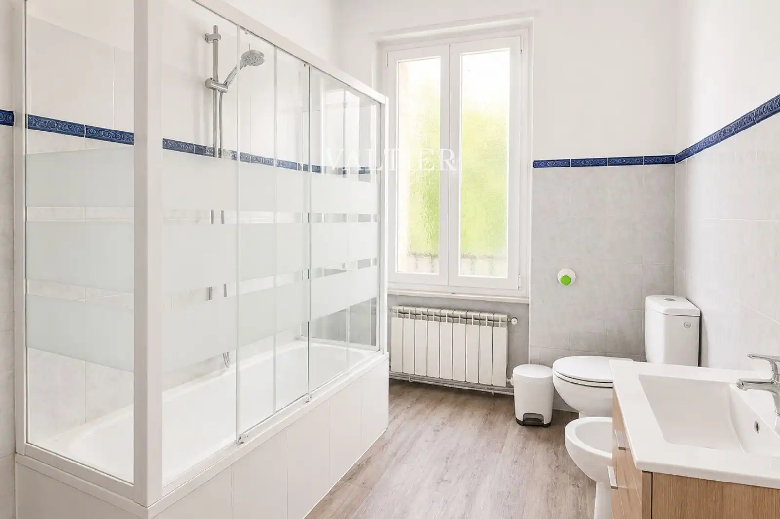 Baño de Piso de alquiler en Madrid con Amueblado