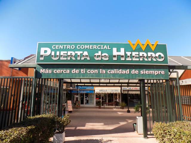 Local comercial en Venta en Calle Leopoldo Alas Clarín, 47 en Peñagrande