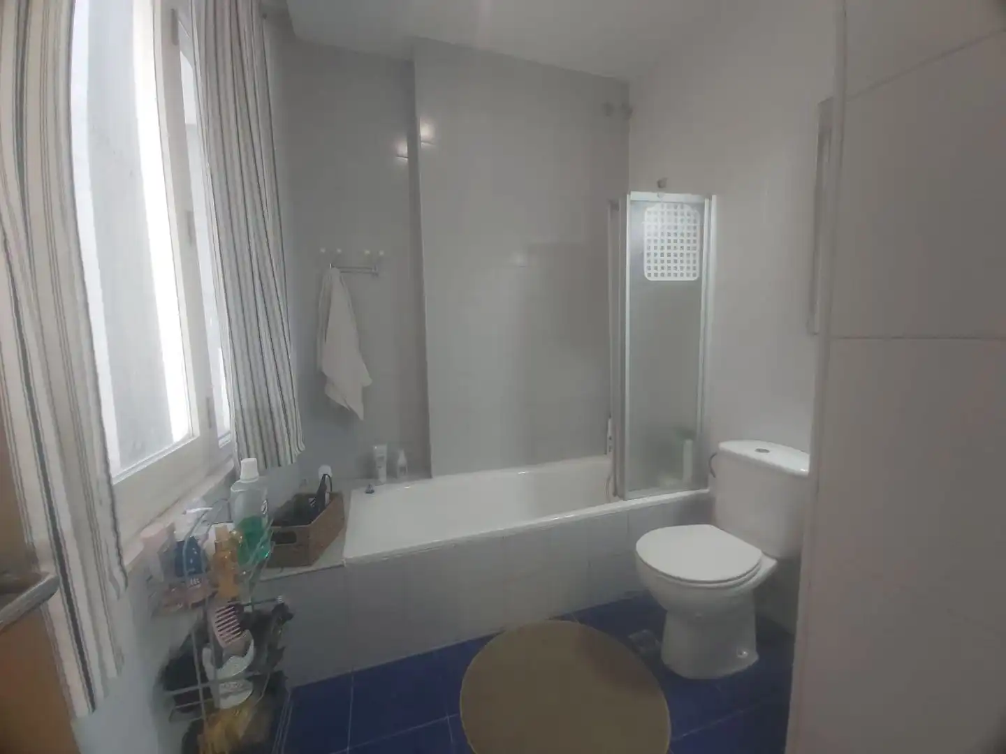 Bathroom of Flat for rent in Ferrol  with Balcony