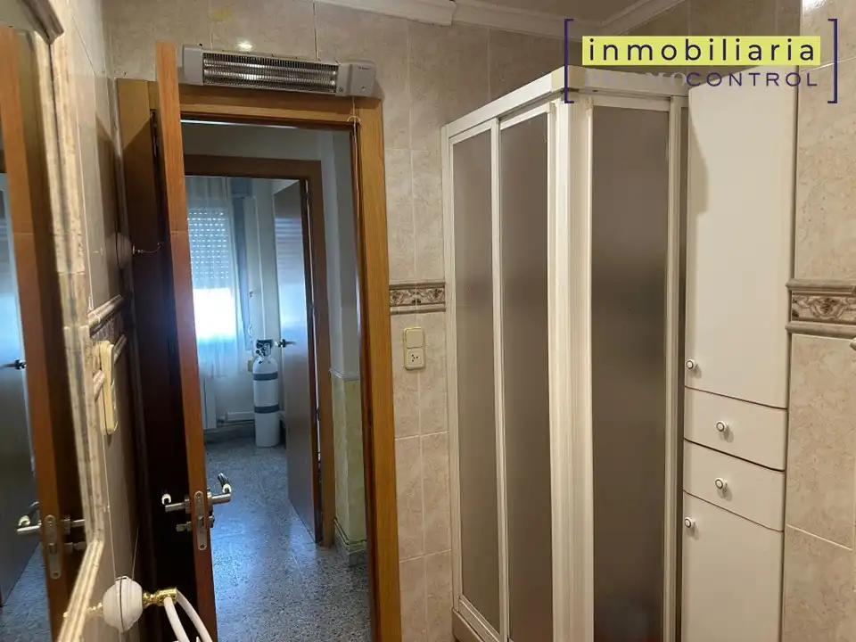 Habitación de Piso en venta en Zuera con Aire acondicionado, Calefacción y Amueblado