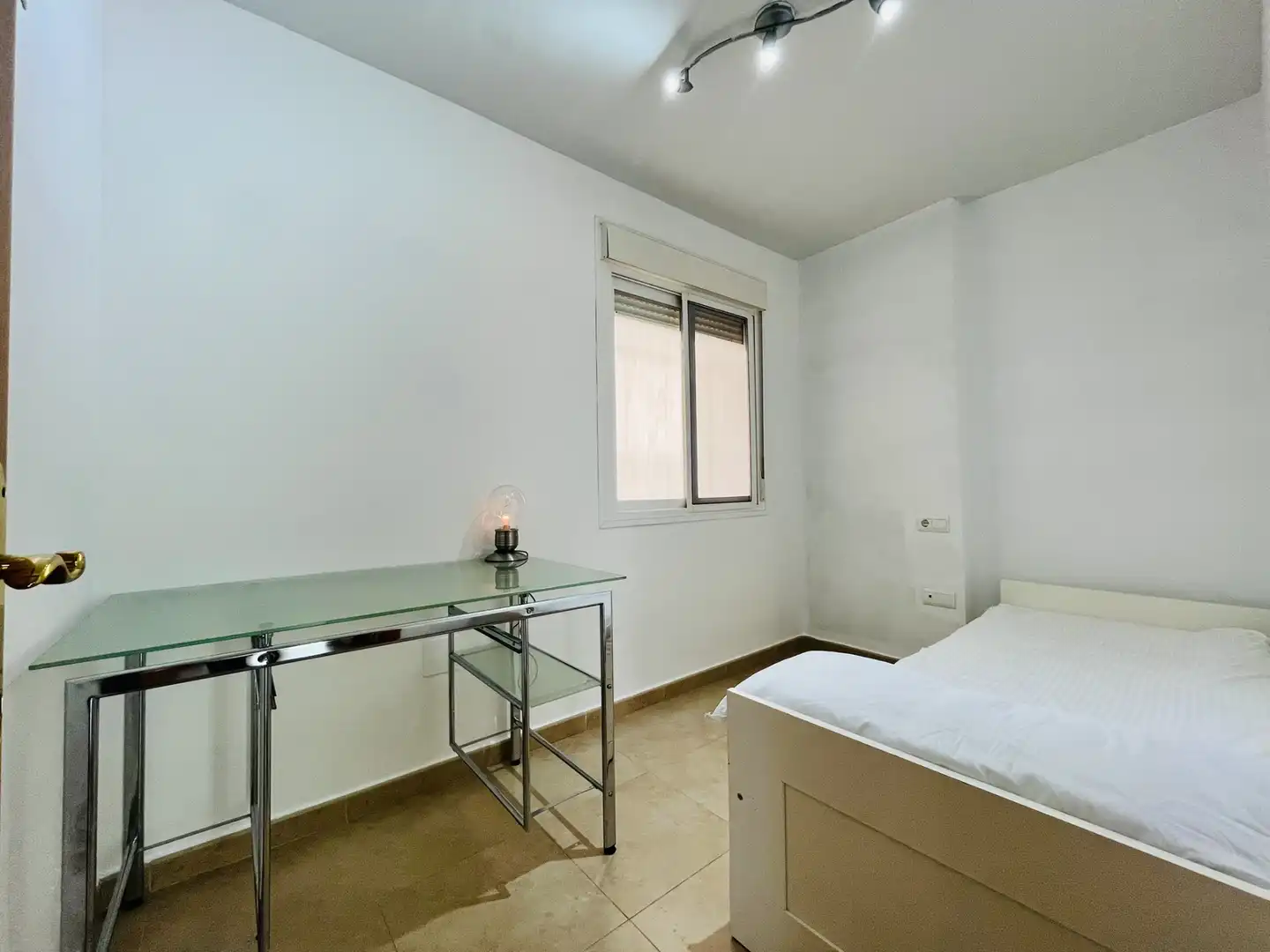 Habitación de Piso en venta en Alhaurín de la Torre con Aire acondicionado, Trastero y Amueblado