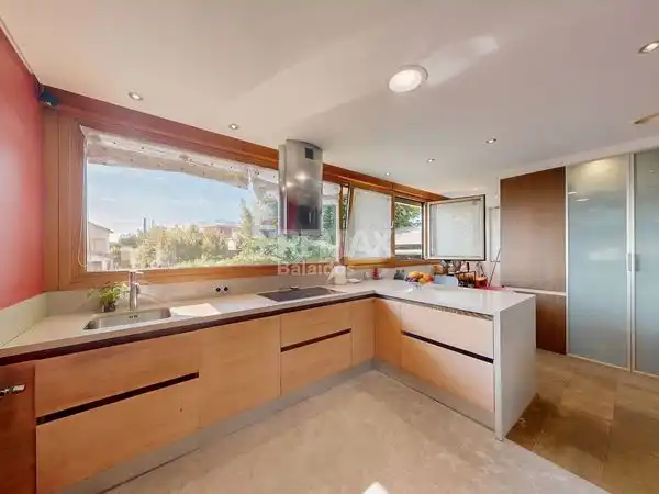 Cocina de Casa o chalet en venta en Vigo  con Aire acondicionado, Calefacción y Jardín privado