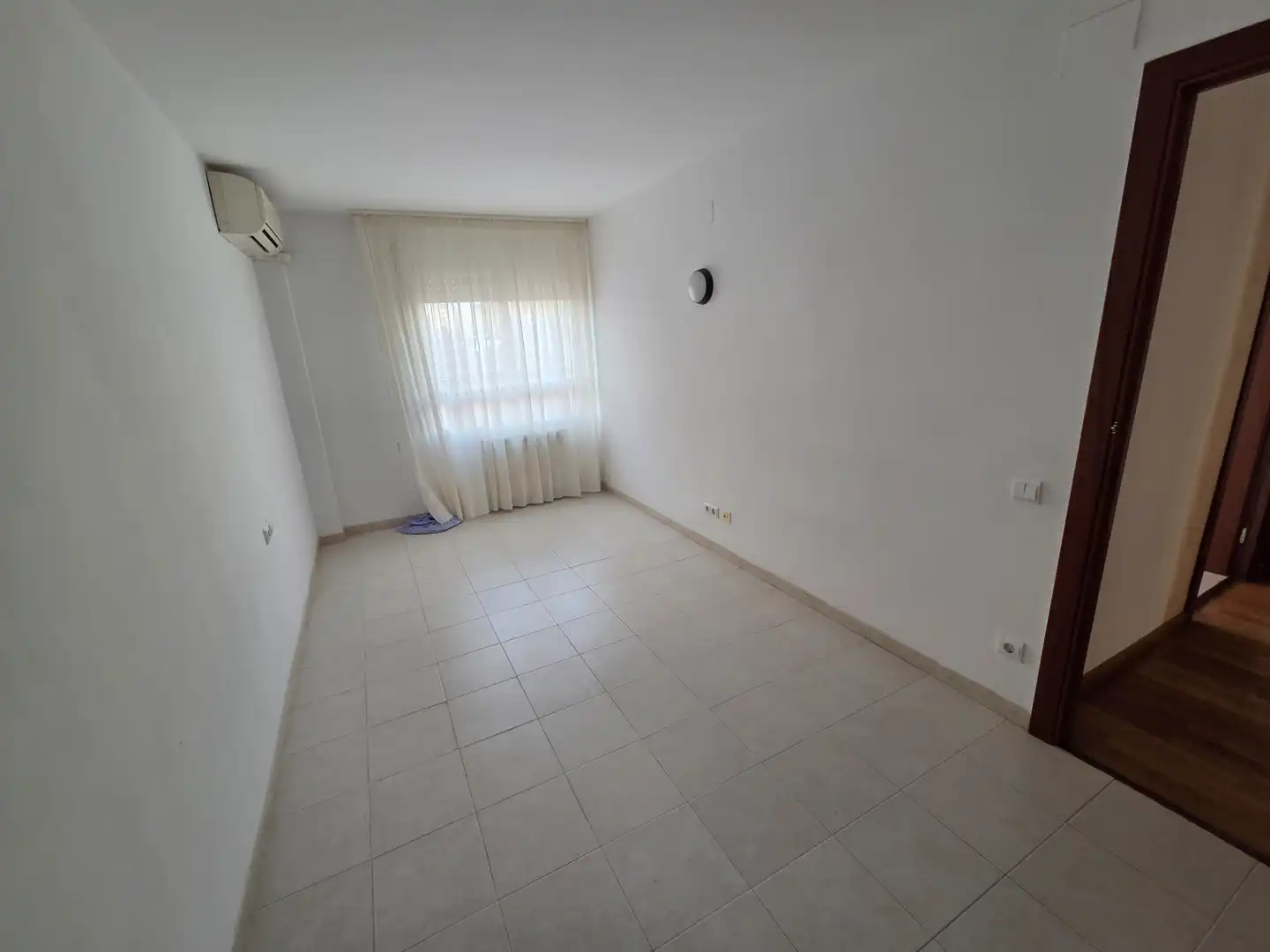 Dormitori de Pis en venda en Vilafranca del Penedès amb Aire condicionat, Calefacció i Parquet