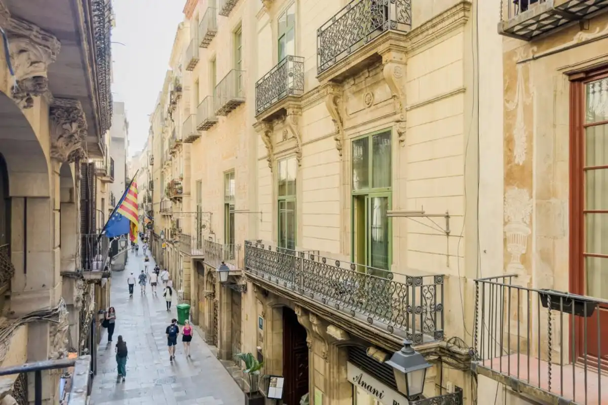 Außenansicht von Wohnung zur Miete in Barcelona mit Klimaanlage, Möbliert und Ofen