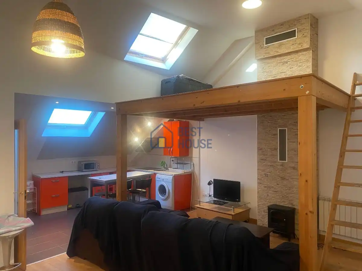 Appartement compact avec ascenseur à vendre à La Lastra