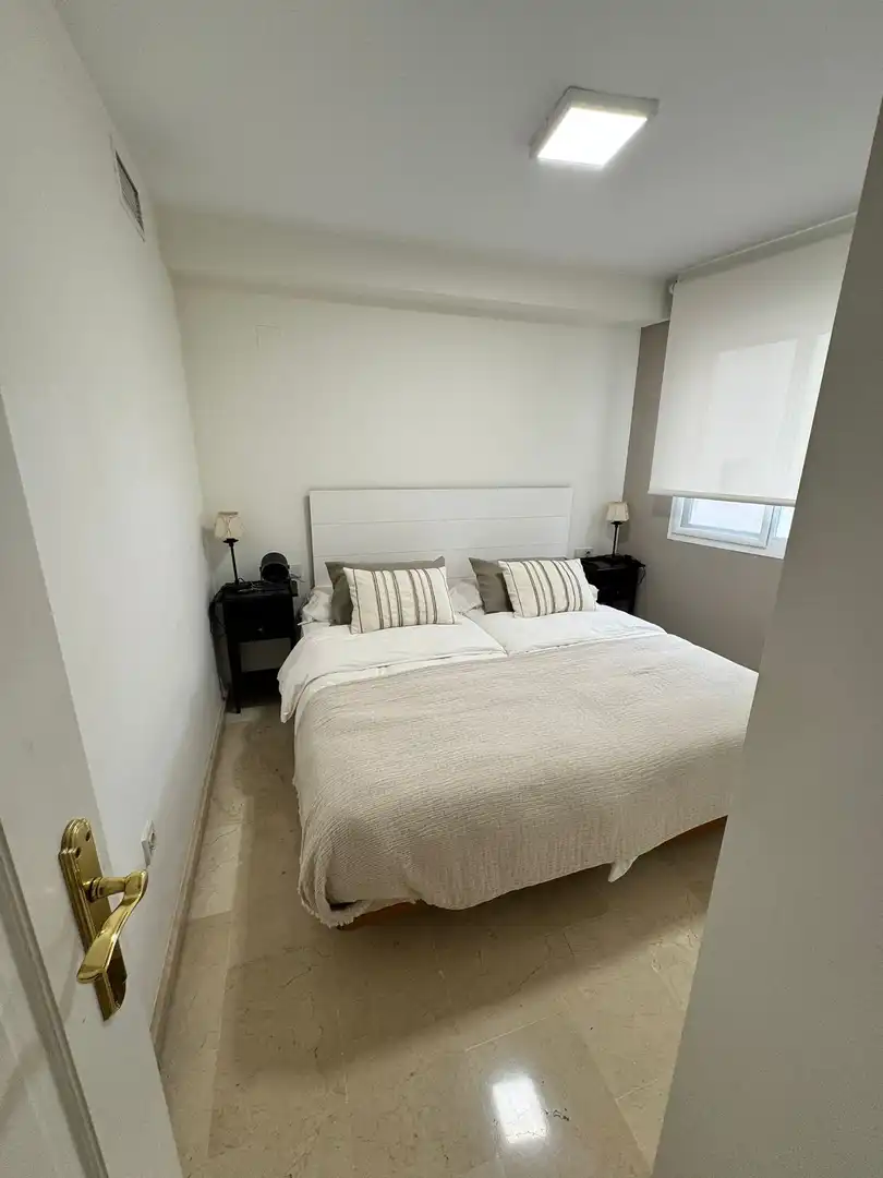 Dormitori de Apartament de lloguer en Marbella amb Aire condicionat, Calefacció i Terrassa