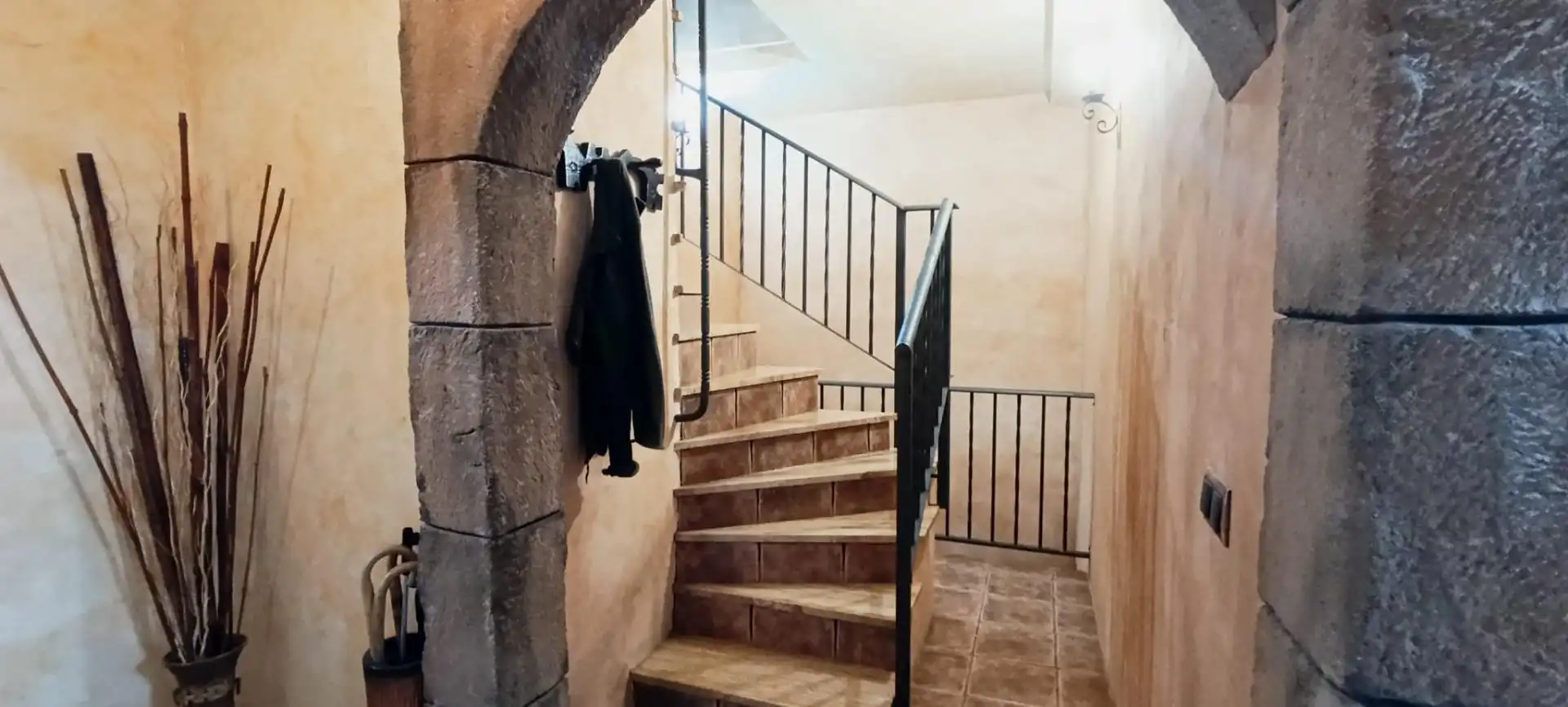 Haus oder Chalet zum Verkauf in Hondón de las Nieves / El Fondó de les Neus mit Privatgarten, Terrasse und Abstellraum