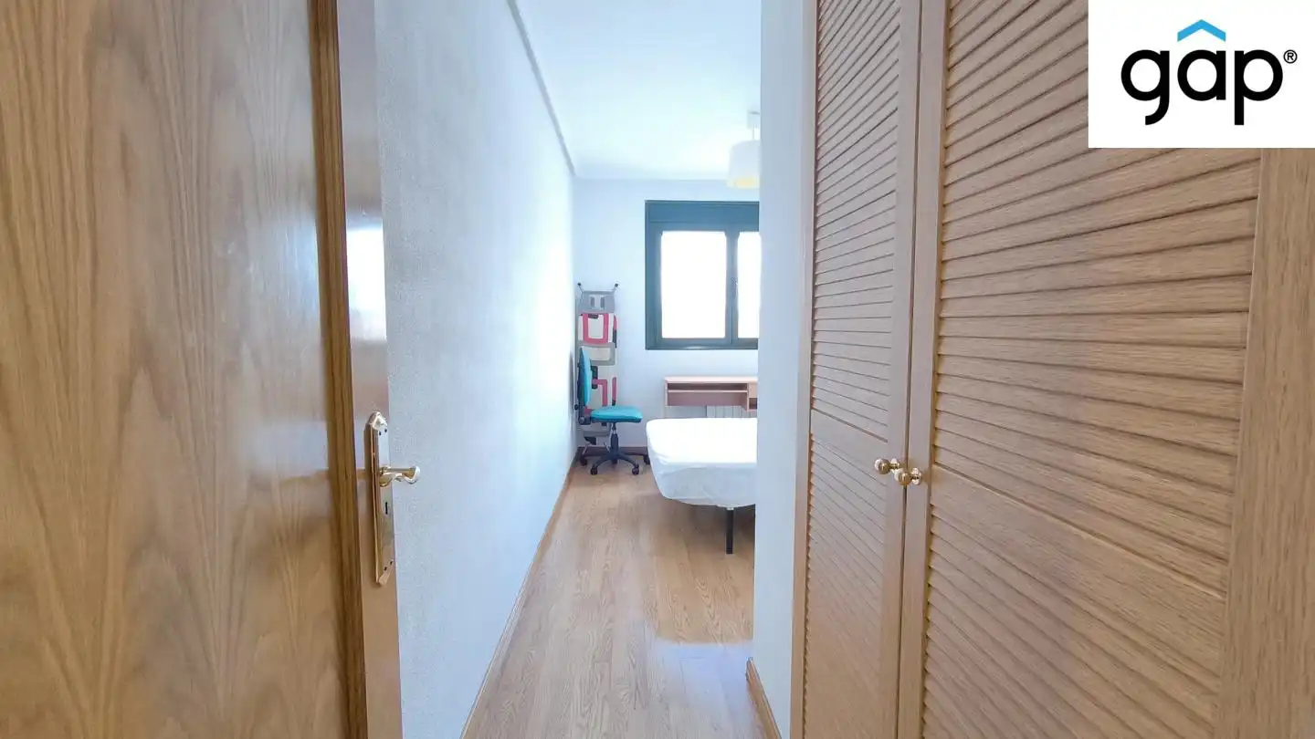 Piso en venta en Cuenca con Calefacción, Trastero y Amueblado
