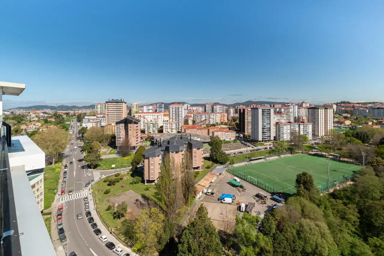 Vista exterior de Dúplex en venta en Vigo  con Calefacción, Terraza y Trastero
