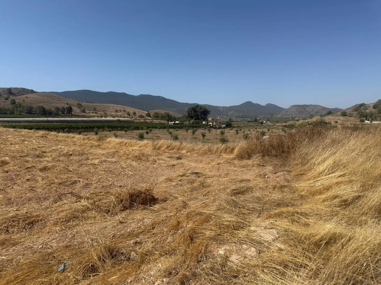 Grundstücke zum Verkauf in Hondón de las Nieves / El Fondó de les Neus, Alicante