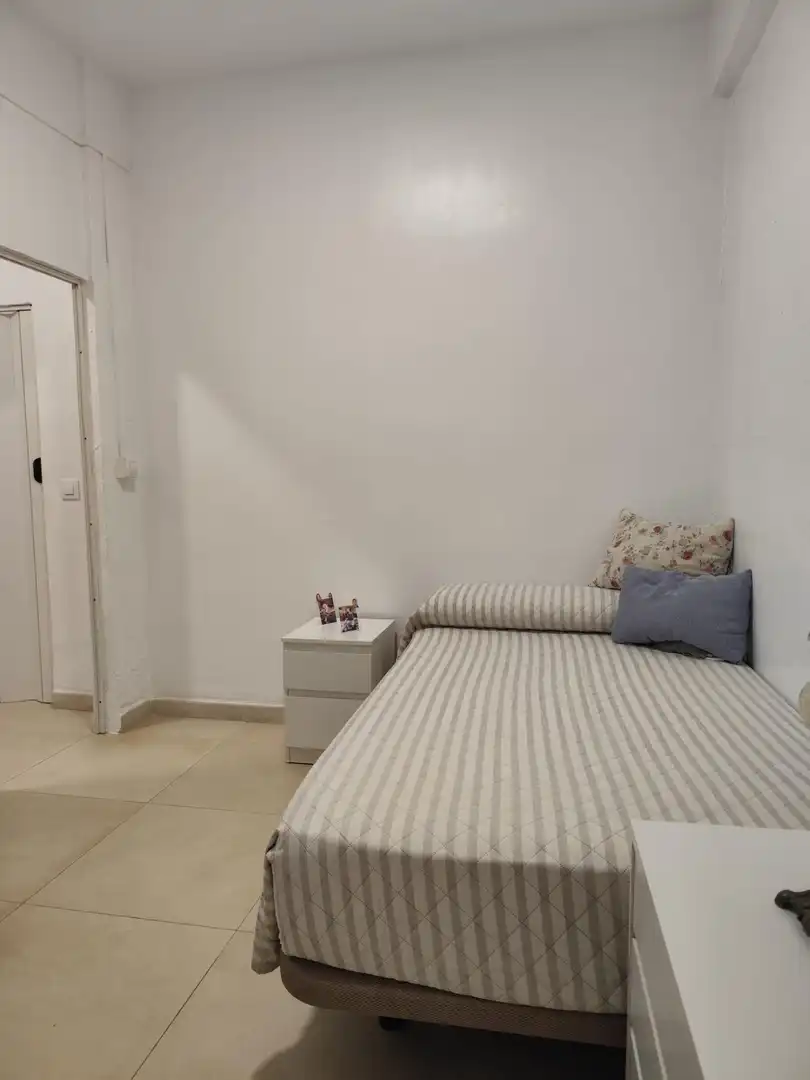Habitación de Casa o chalet en venta en Algeciras con Terraza, Trastero y Amueblado