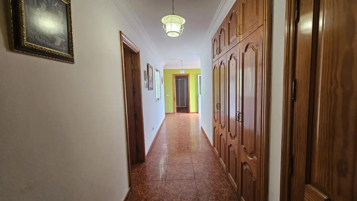 Piso de alquiler en San Bartolomé de Tirajana con Terraza y Amueblado