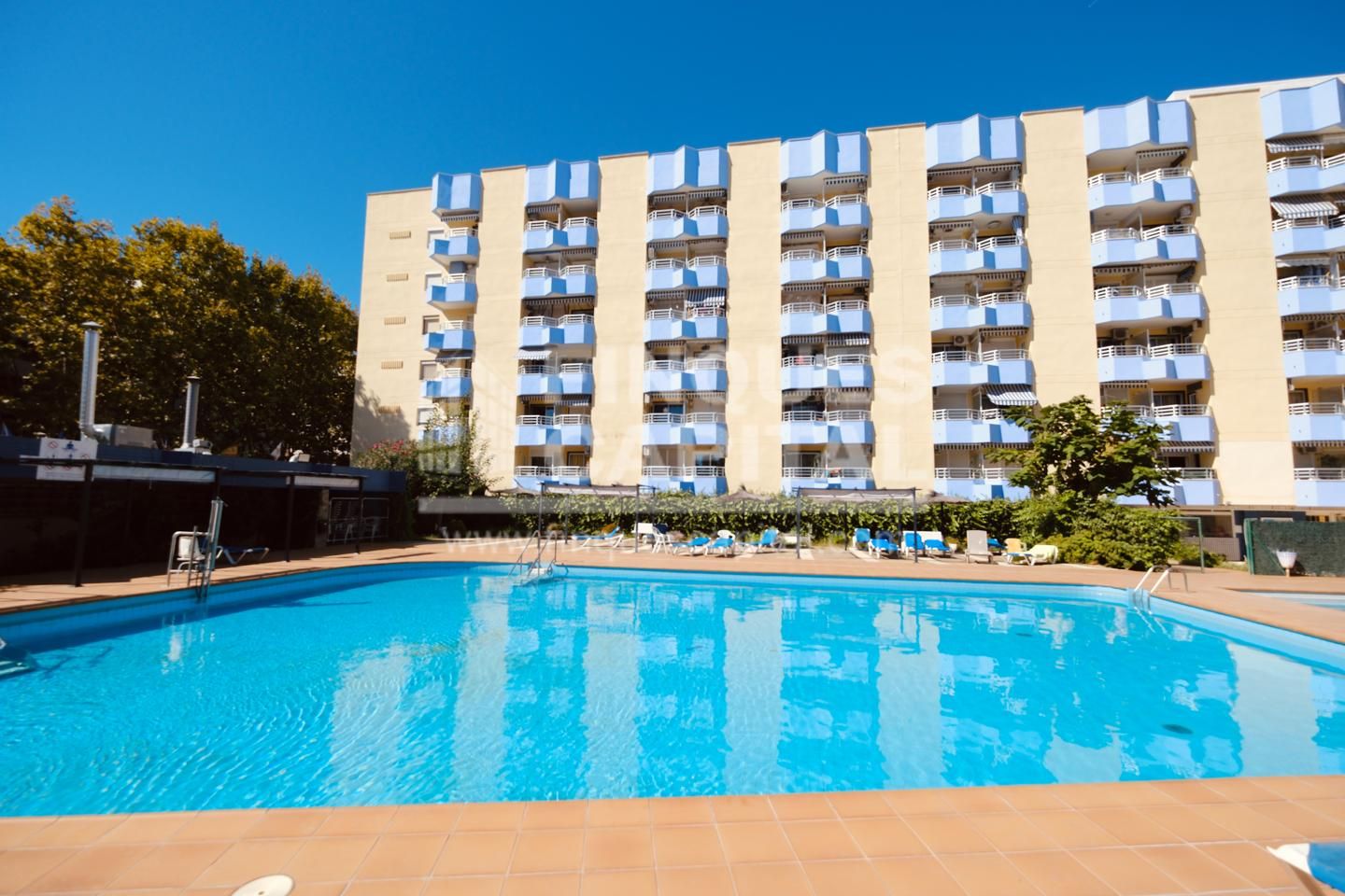 Swimming pool of Flat for sale in Salou  with Balcony and Community pool