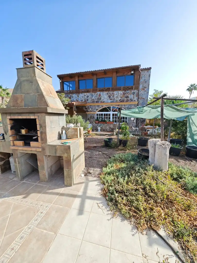 Haus oder Chalet zum Verkauf in Mogán mit Privatgarten, Terrasse und Möbliert