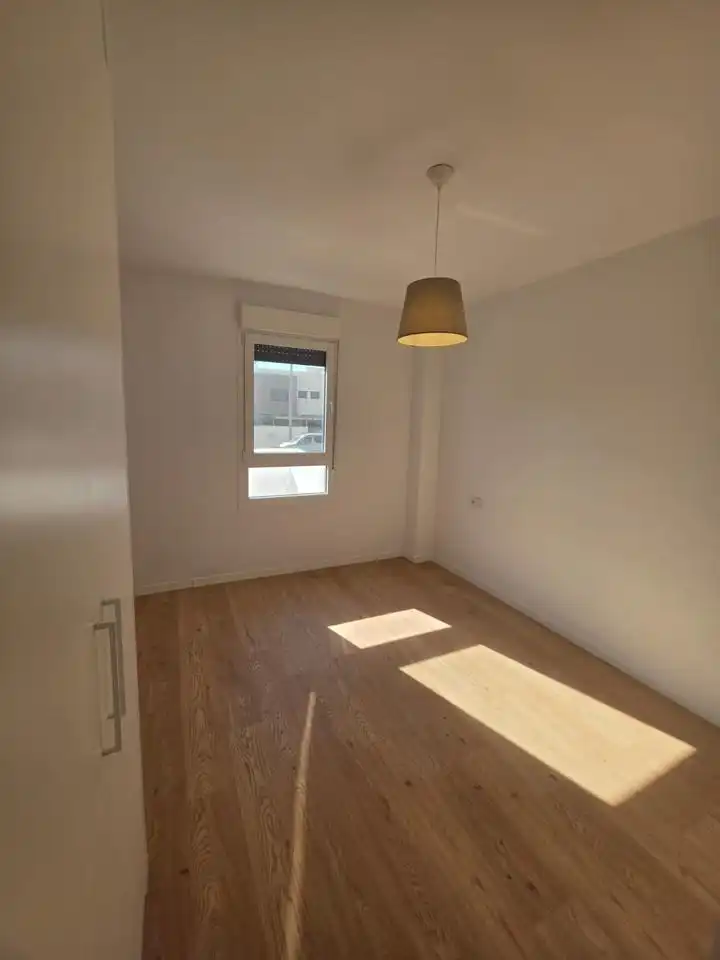 Schlafzimmer von Wohnung zur Miete in Dos Hermanas mit Klimaanlage, Terrasse und Gemeinschaftspool