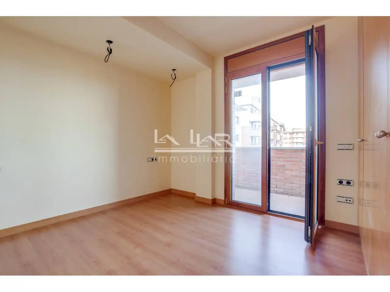 Bedroom of Duplexes for sale in Vic  with Air Conditioner, Heating and Parquet flooring
